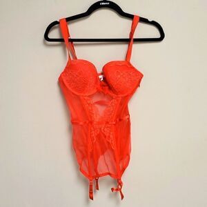 VICTORIA'S SECRET Red Bustier - Size 36C‎